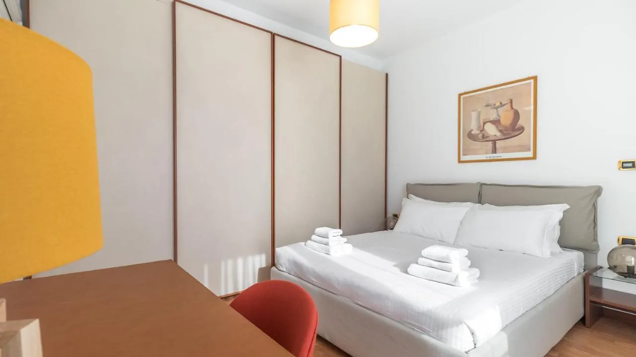 Italianway-Pontaccio Apartamento Milão